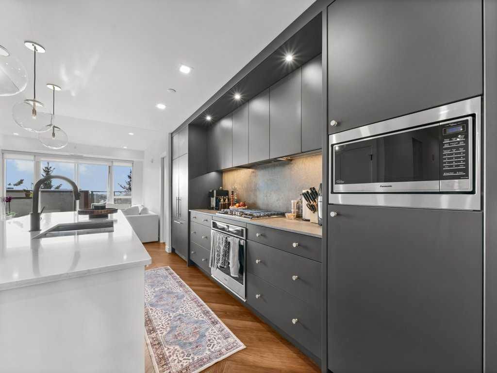 206, 8505 Broadcast Avenue SW, Calgary — photo 2 of 18