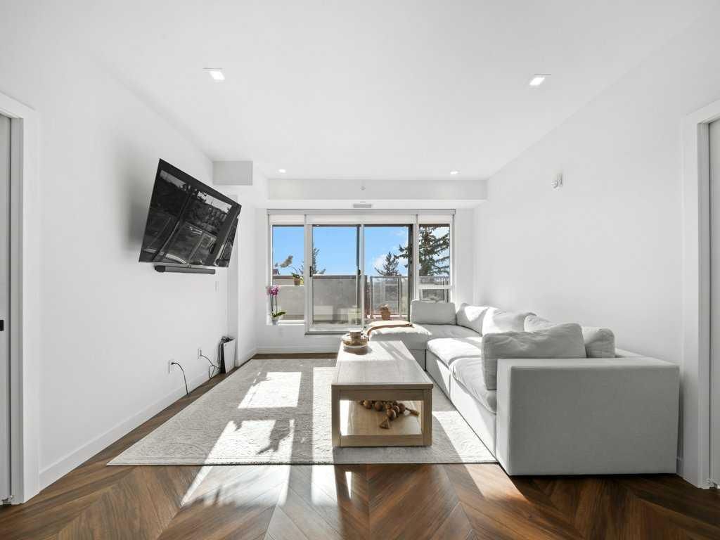 206, 8505 Broadcast Avenue SW, Calgary — photo 5 of 18