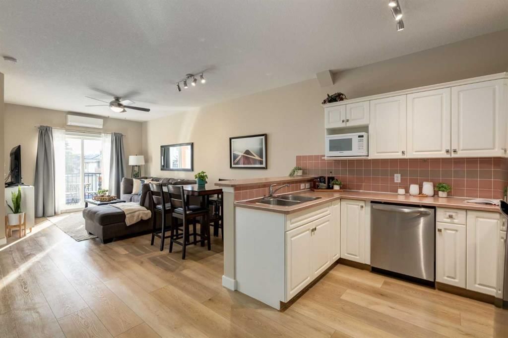 203, 2134 Kensington Road NW, Calgary — photo 4 of 30