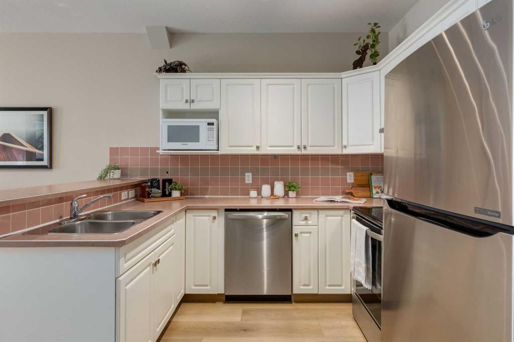203, 2134 Kensington Road NW, Calgary — photo 5 of 30