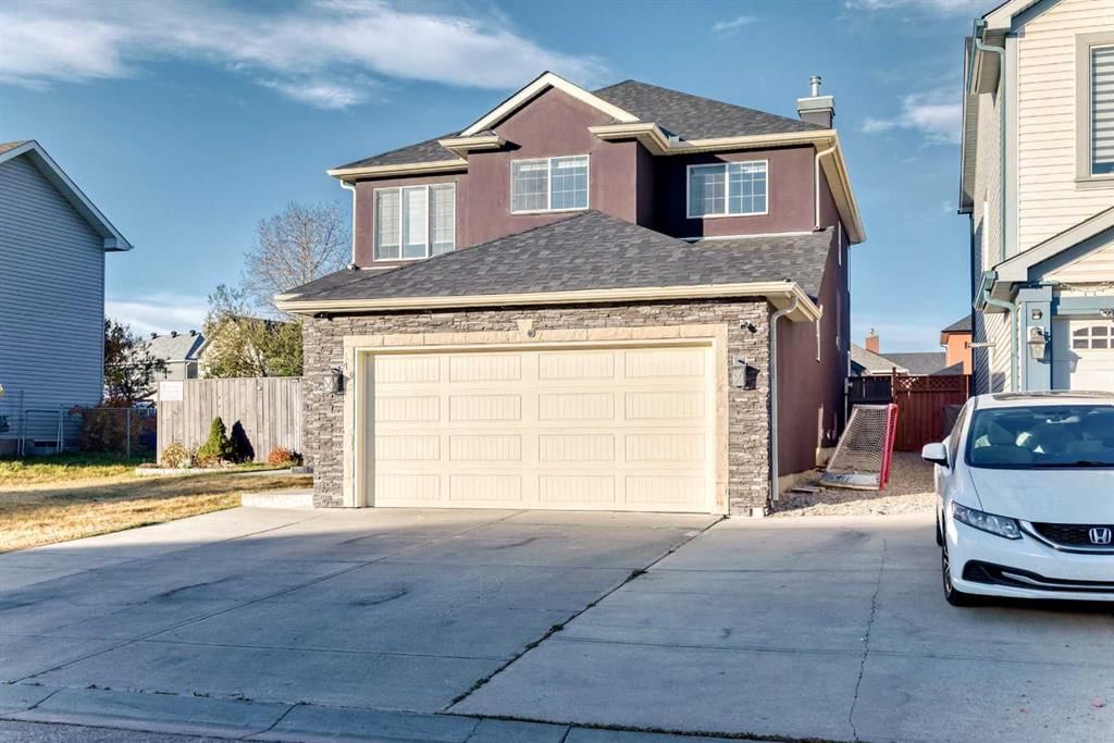 40 Martha's Meadow Place NE, Calgary — photo 3 of 50