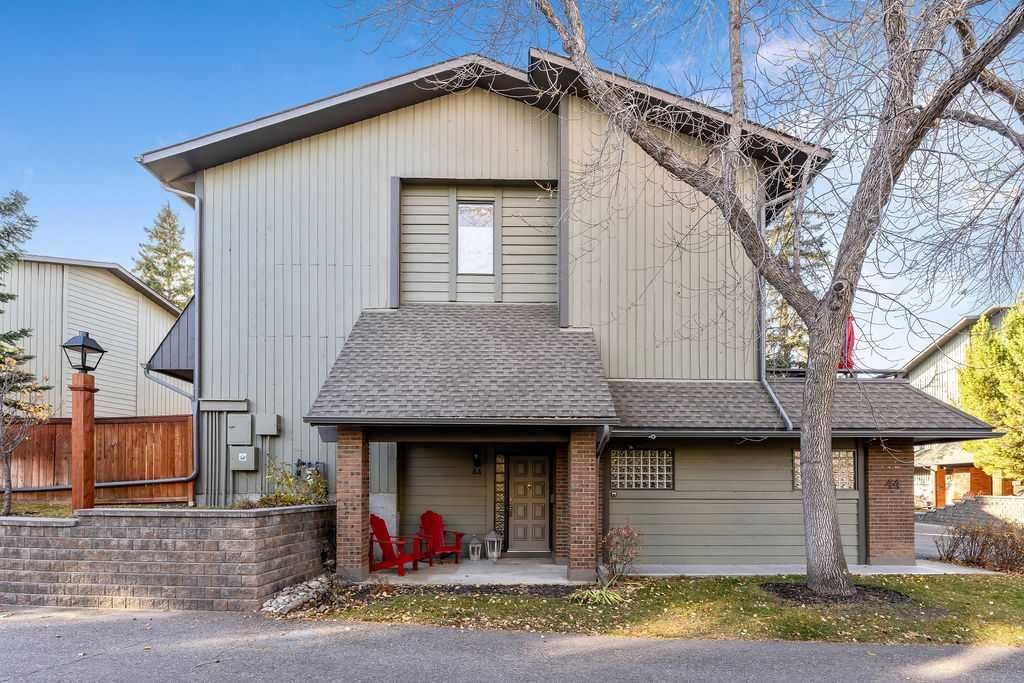 44, 10030 Oakmoor Way SW, Calgary — photo 3 of 47