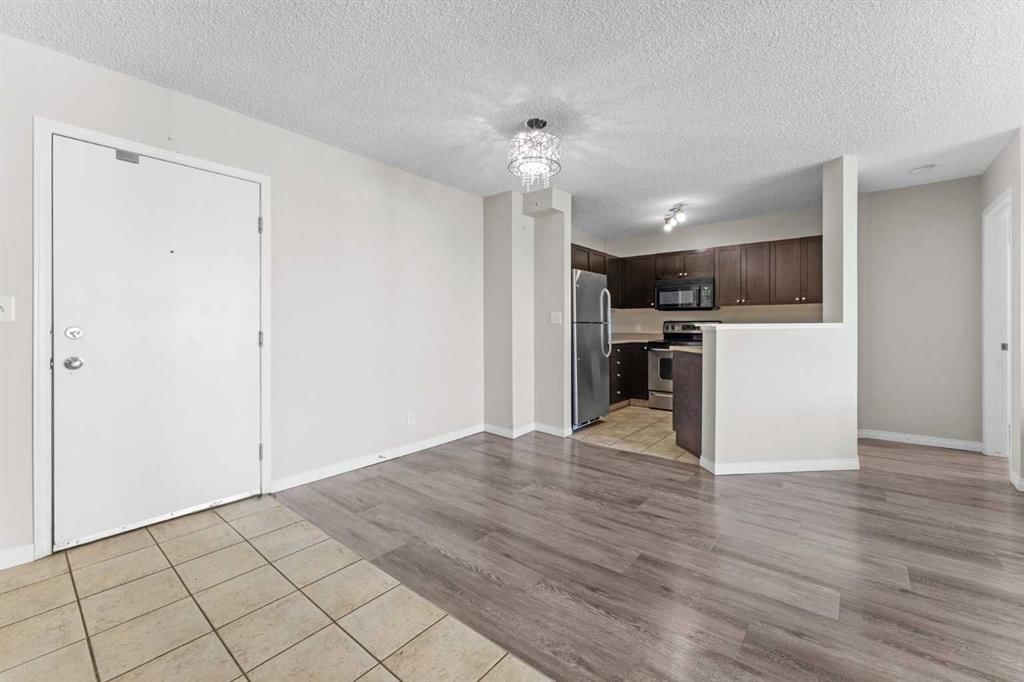 910, 1111 6 Avenue SW, Calgary — photo 2 of 24