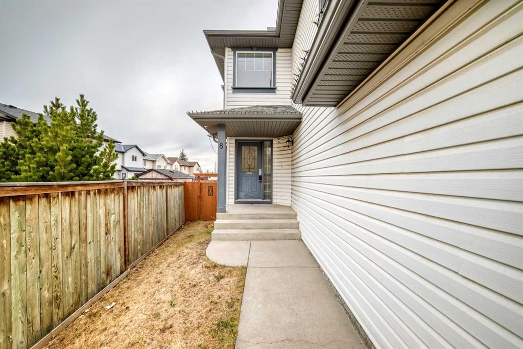8 Cranfield Place SE, Calgary — photo 4 of 48