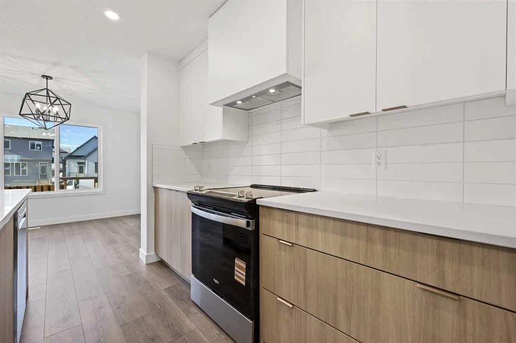 19839 45 Street SE, Calgary — photo 5 of 15