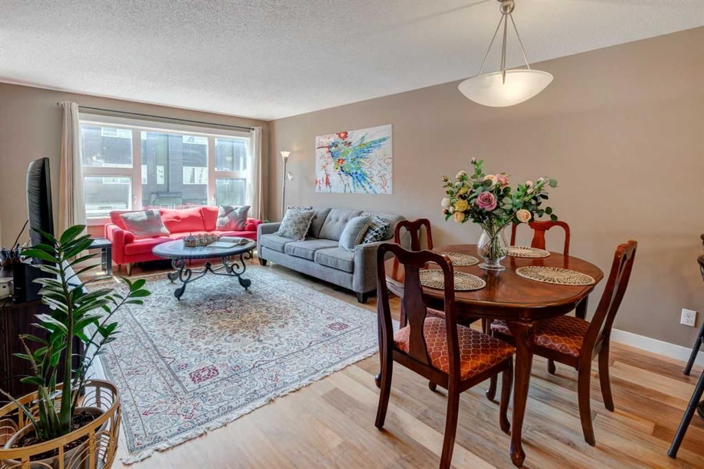 336 Covecreek Circle NE, Calgary — photo 2 of 36