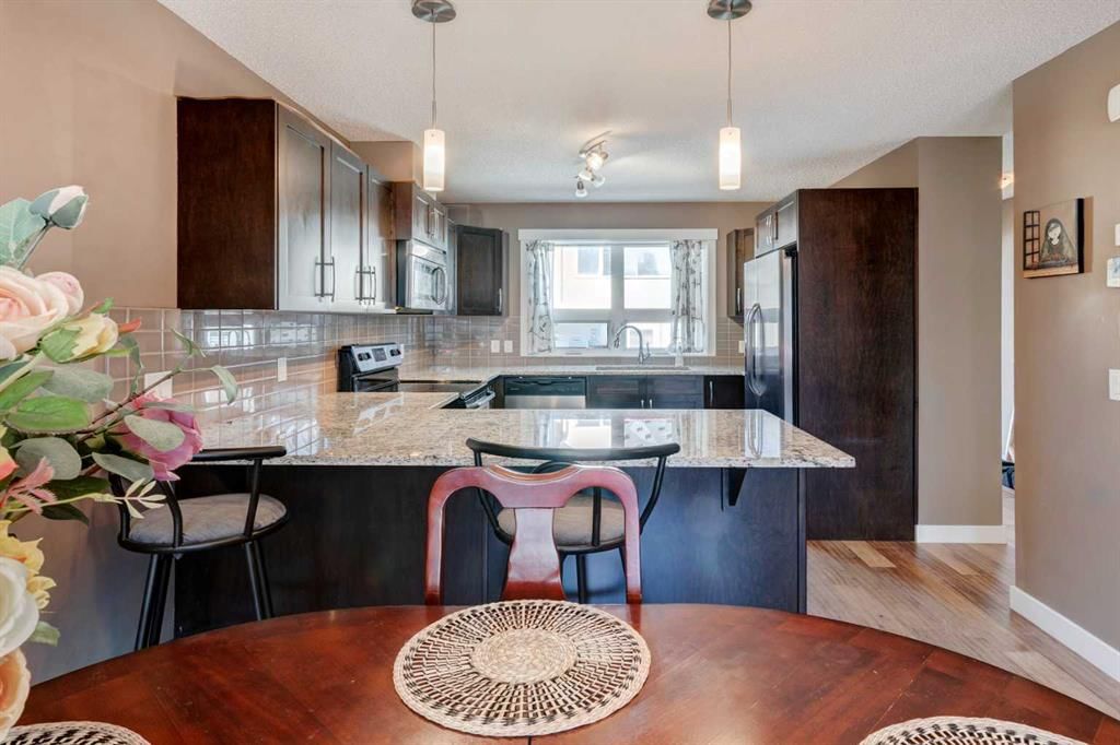 336 Covecreek Circle NE, Calgary — photo 3 of 36