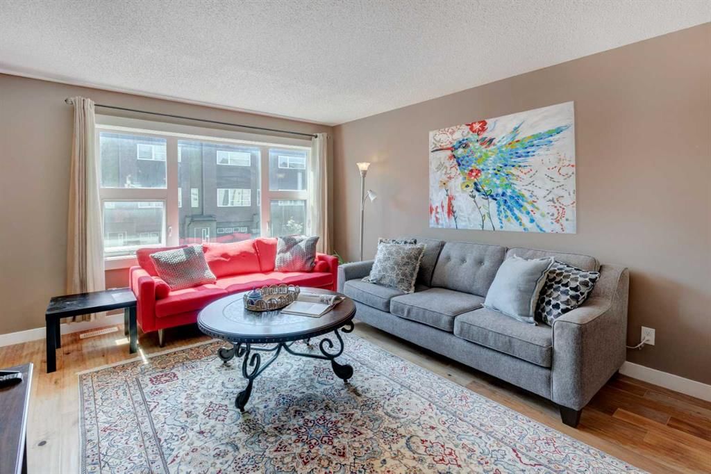 336 Covecreek Circle NE, Calgary — photo 5 of 36