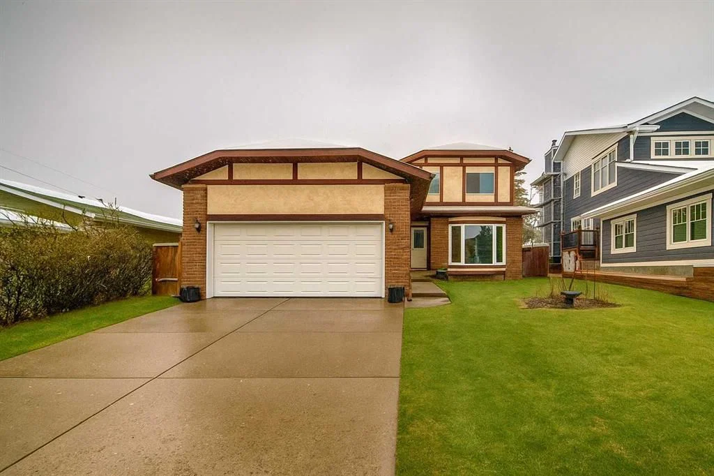 7 Hawksley Crescent NW, Calgary — photo 2 of 22