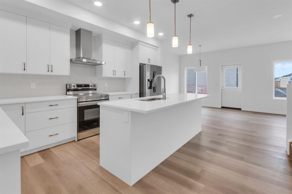 449 Savanna Landing NE, Calgary — photo 3 of 33
