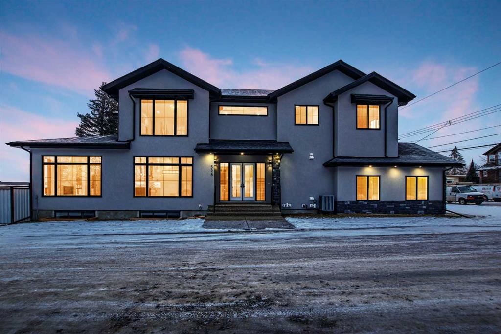 528 30 Avenue NE, Calgary — photo 2 of 37