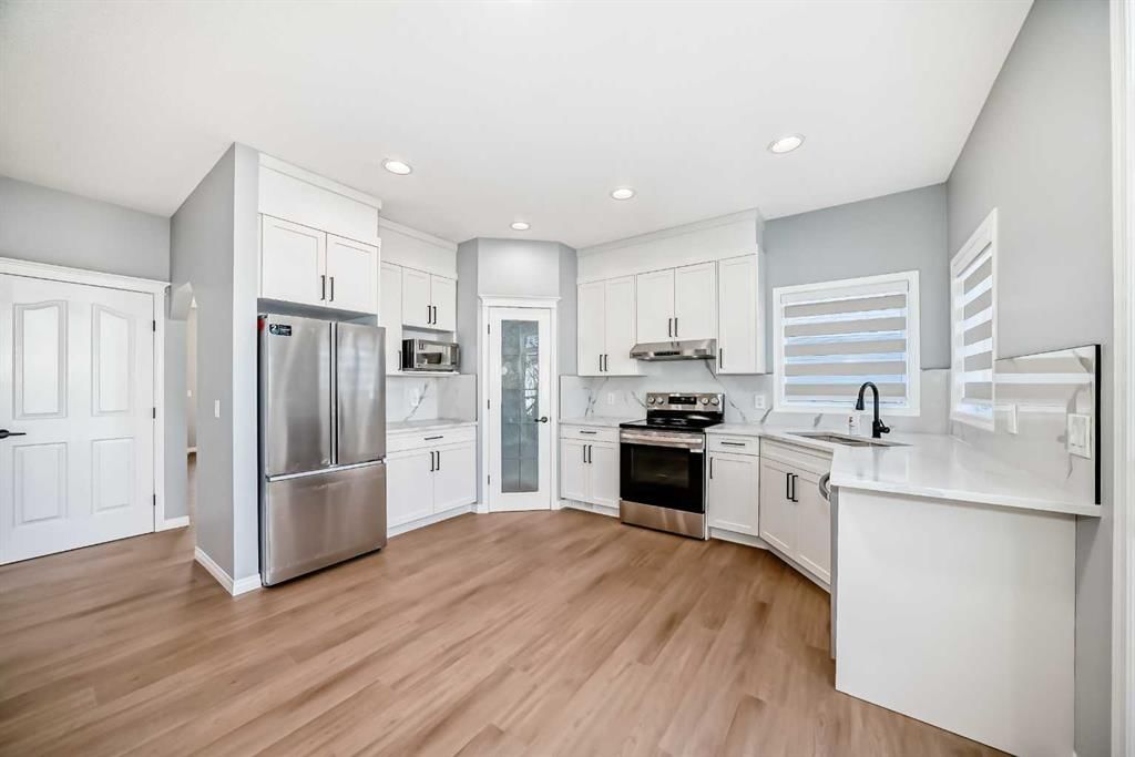 234 Millview Garden SW, Calgary — photo 4 of 50