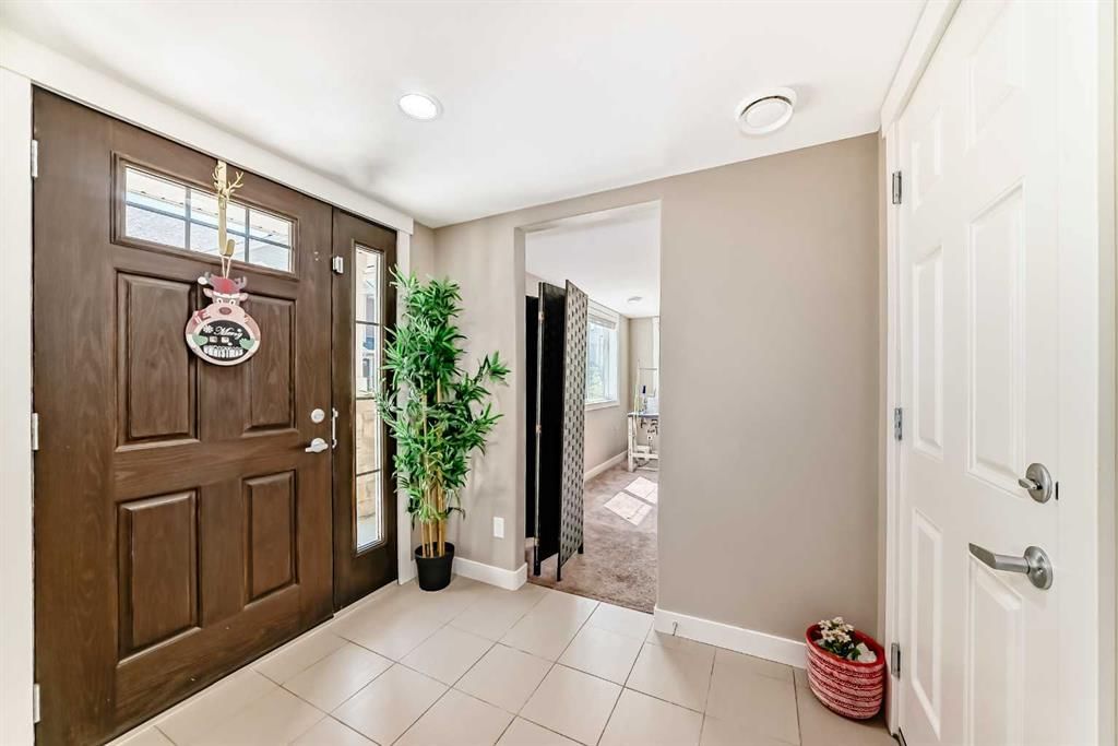 824 Skyview Ranch Grove NE, Calgary — photo 3 of 33