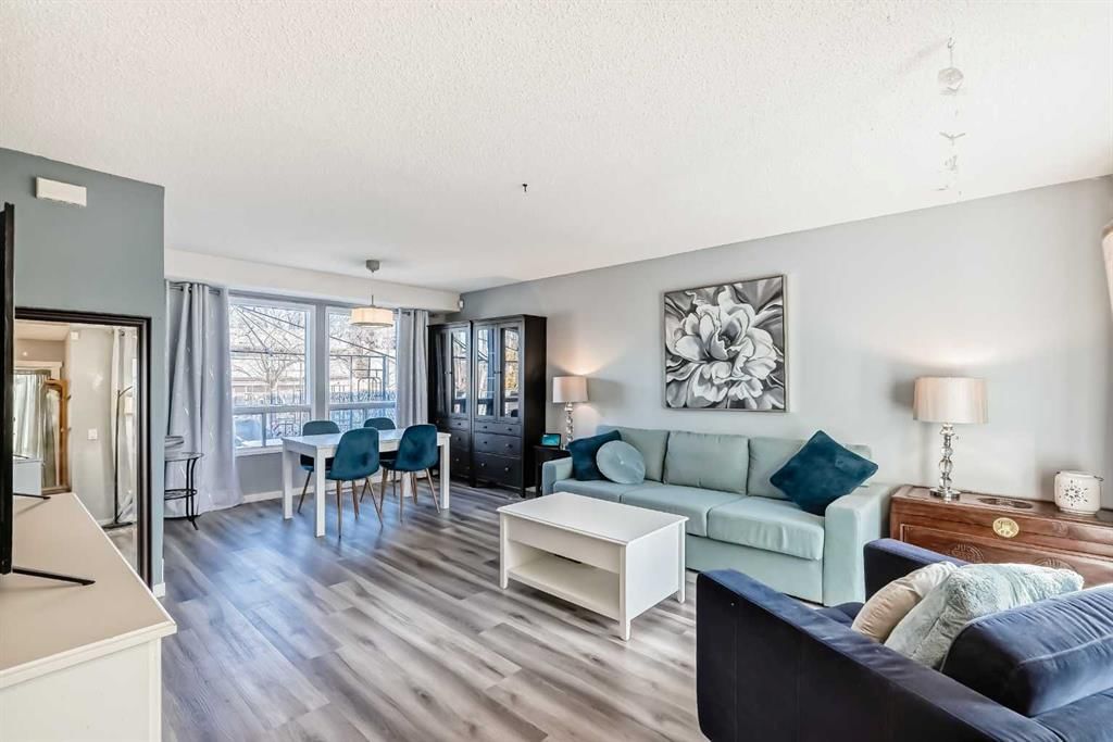 220 Whitewood Place NE, Calgary — photo 5 of 33