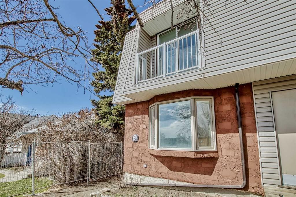 A,B,C,D,E, 1917 24 Street SW, Calgary — photo 3 of 45