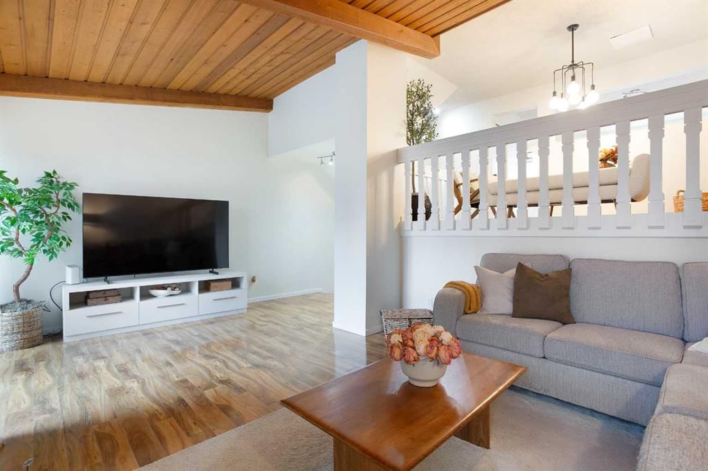 54, 10030 Oakmoor Way SW, Calgary — photo 3 of 30