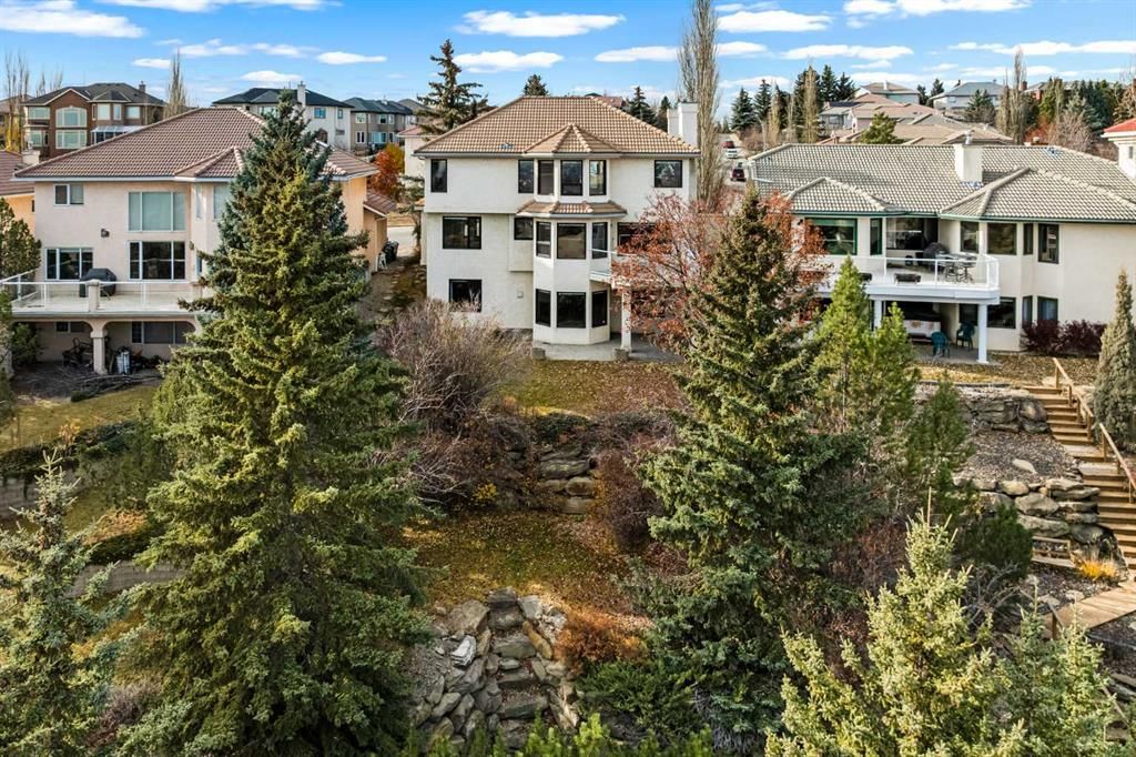 201 Signature Way SW, Calgary — photo 5 of 50