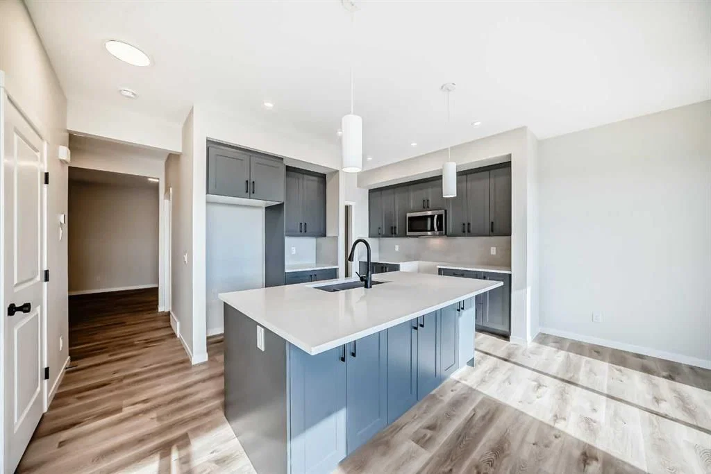 111 Mercado Crescent SE, Calgary — photo 5 of 46