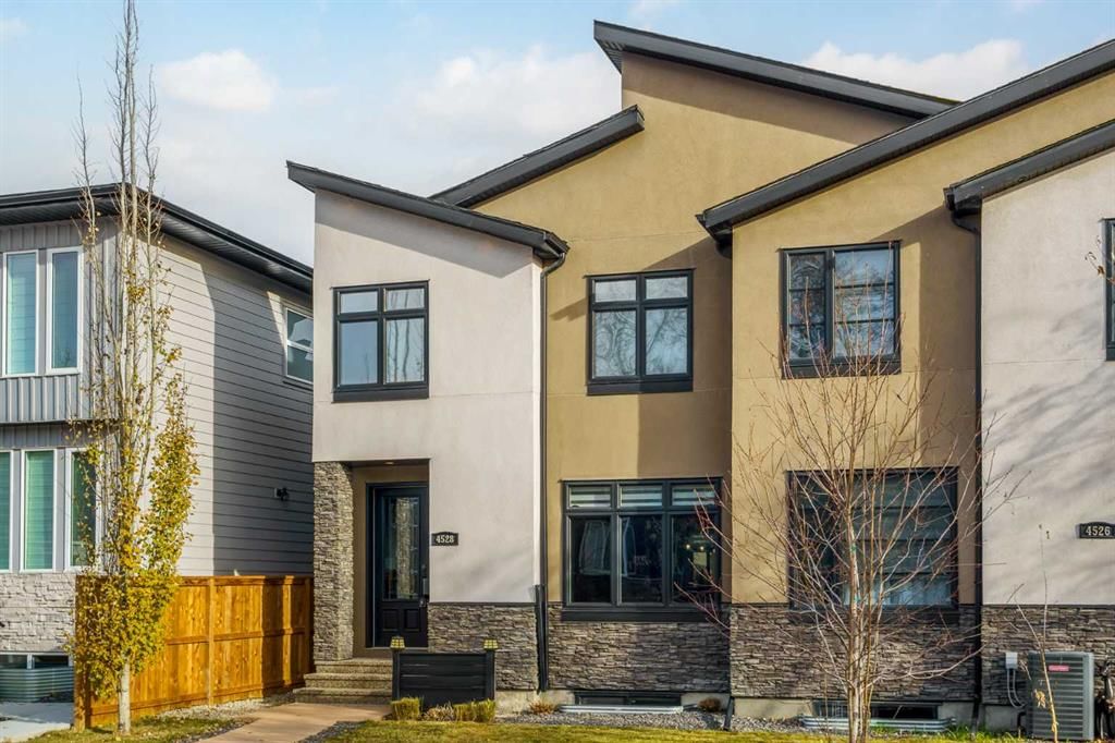 4528 17 Avenue NW, Calgary — photo 2 of 45