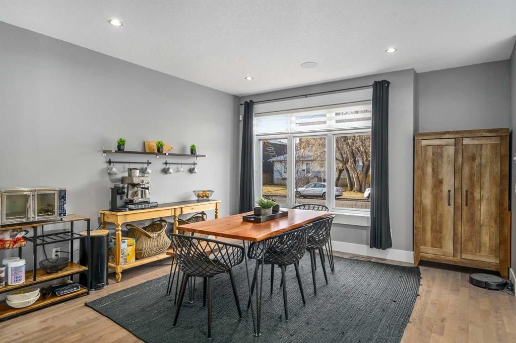 4528 17 Avenue NW, Calgary — photo 5 of 45