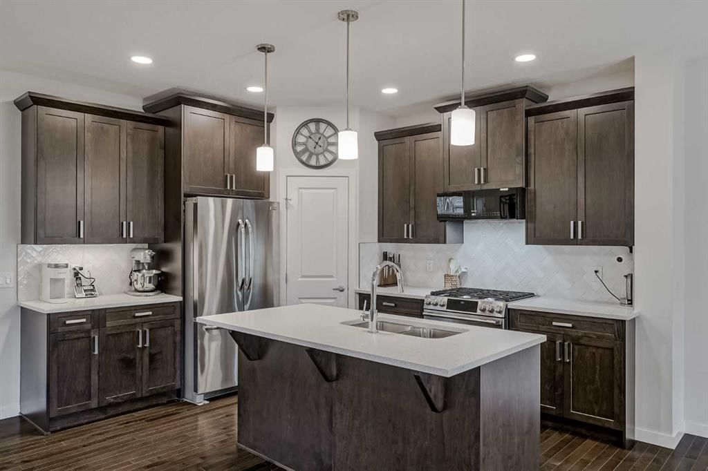 41 Walgrove Green SE, Calgary — photo 2 of 50