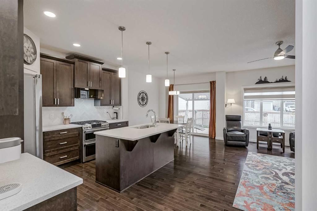 41 Walgrove Green SE, Calgary — photo 4 of 50