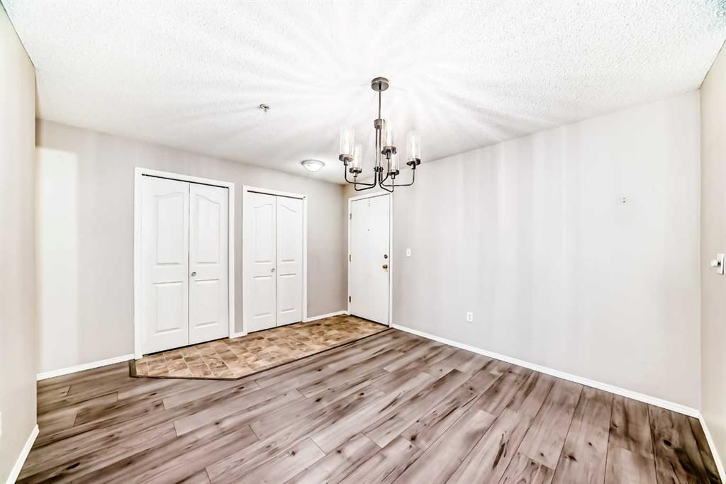 312, 17 Country Village Bay NE, Calgary — photo 3 of 29