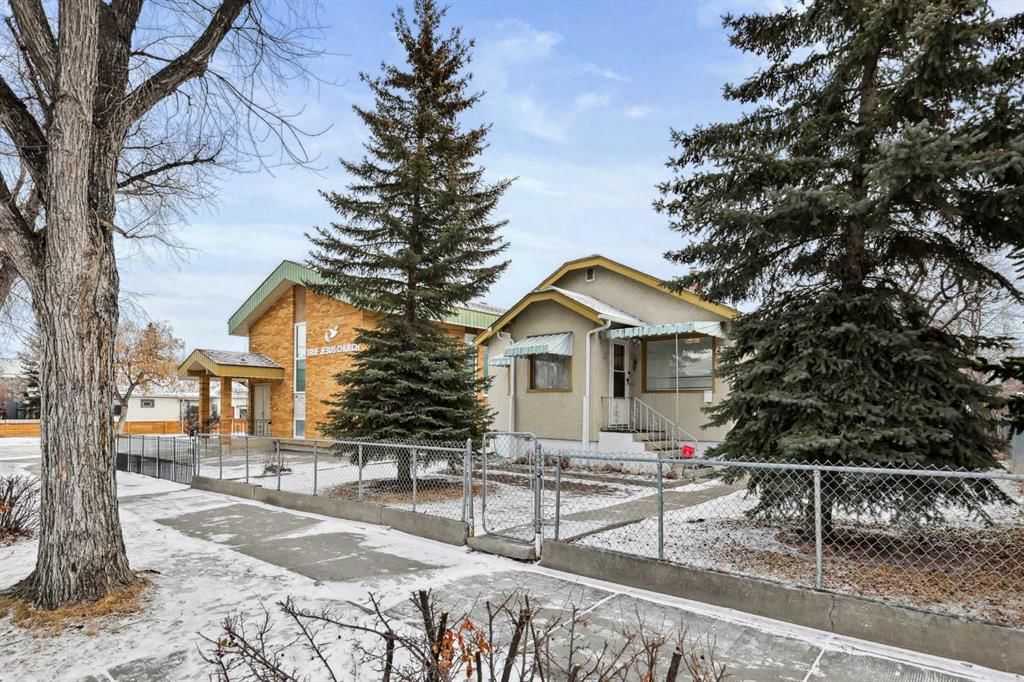230 8A Street NE, Calgary — photo 4 of 29