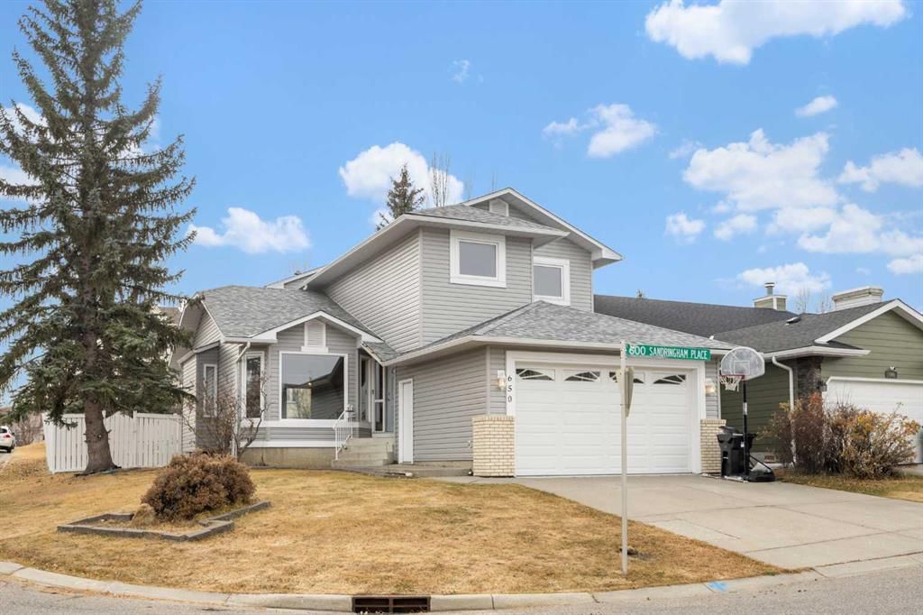 650 Sandringham Place NW, Calgary — main listing photo
