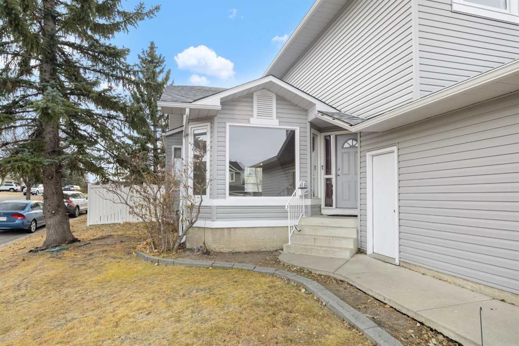 650 Sandringham Place NW, Calgary — photo 2 of 40