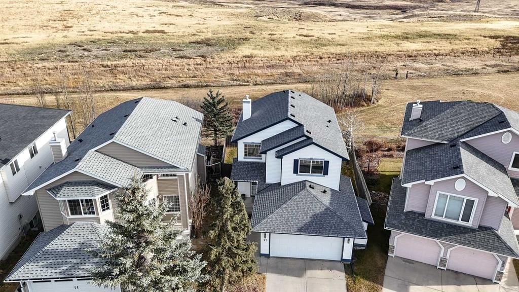 57 Coville Crescent NE, Calgary — photo 3 of 36