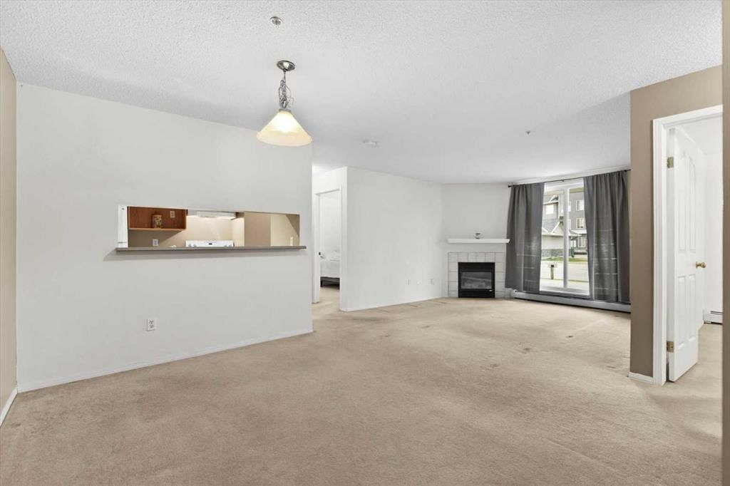 2113, Tuscarora Manor NW, Calgary — photo 4 of 39