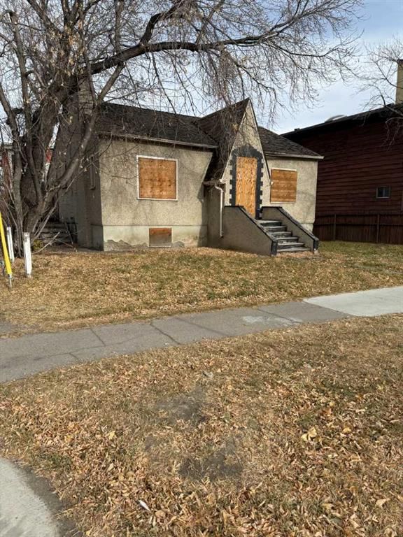 112 18 Avenue NE, Calgary — photo 2 of 7