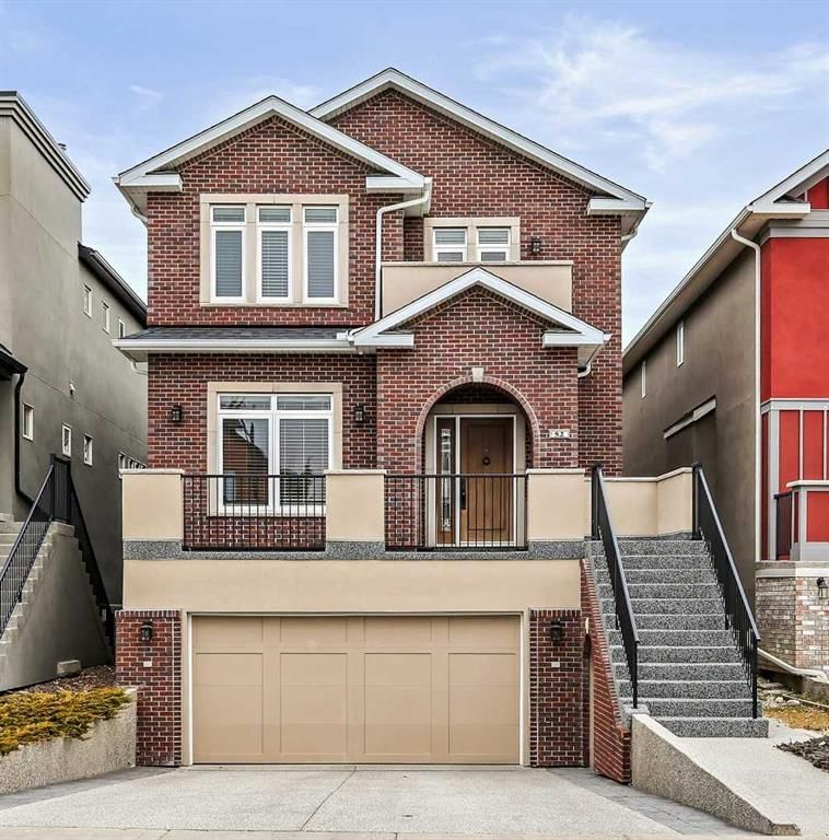 52 Aspen Meadows Green SW, Calgary — main listing photo