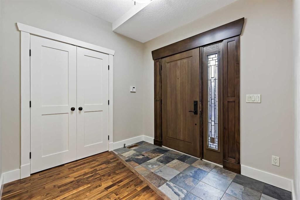 52 Aspen Meadows Green SW, Calgary — photo 4 of 49