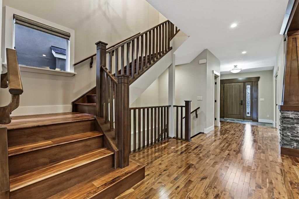 52 Aspen Meadows Green SW, Calgary — photo 5 of 49