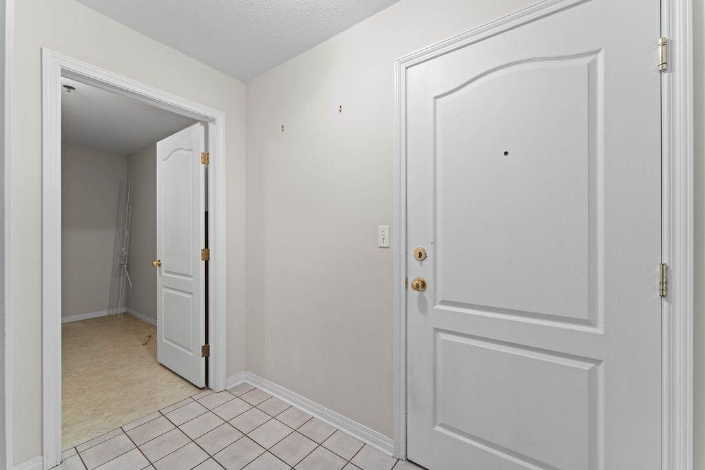 109, 4507 45 Street SW, Calgary — photo 4 of 33