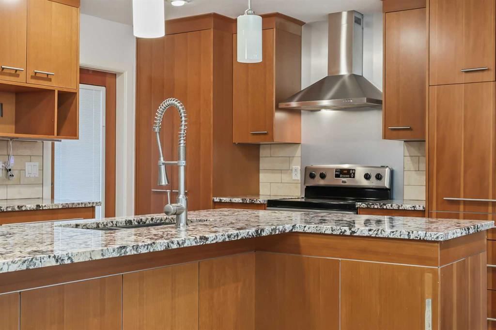 303 40 Street SW, Calgary — photo 4 of 41