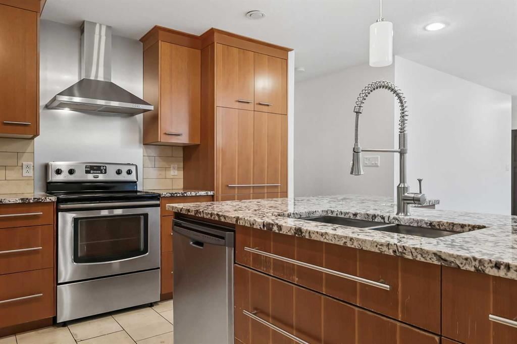 303 40 Street SW, Calgary — photo 5 of 41
