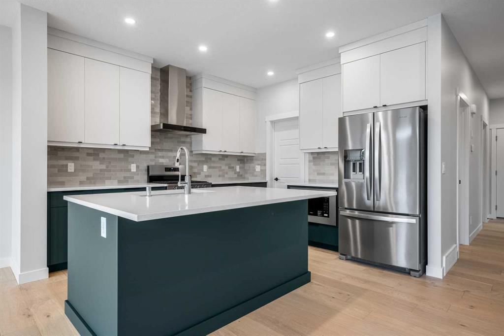 76 Creekview Manor SW, Calgary — photo 4 of 50