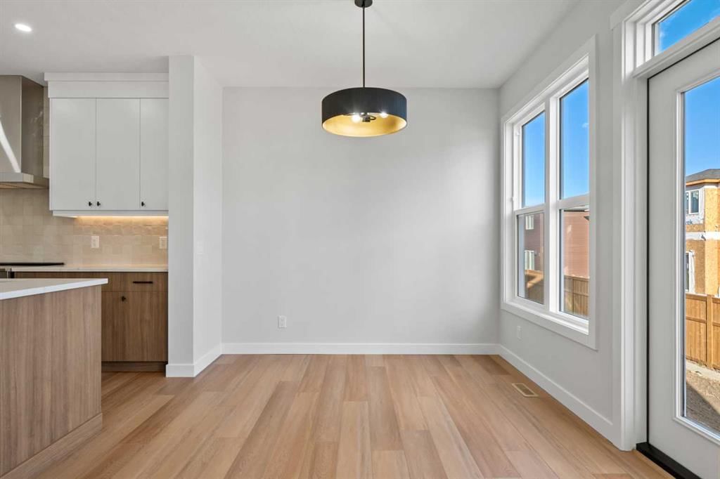 38 Amblefield Common NW, Calgary — photo 5 of 50