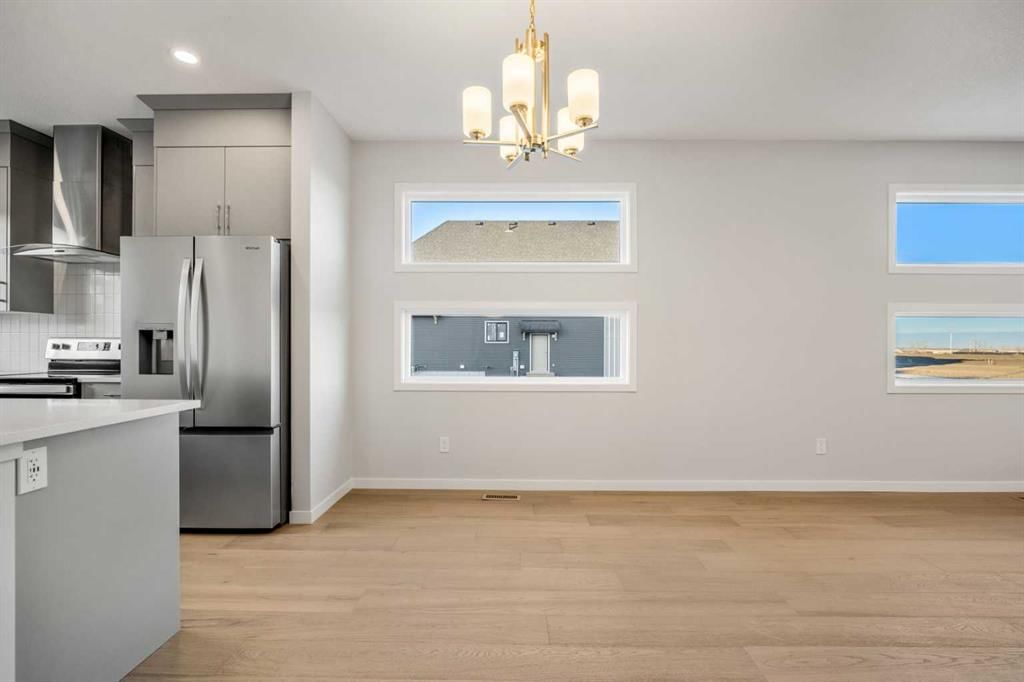579 Homestead Drive NE, Calgary — photo 4 of 50