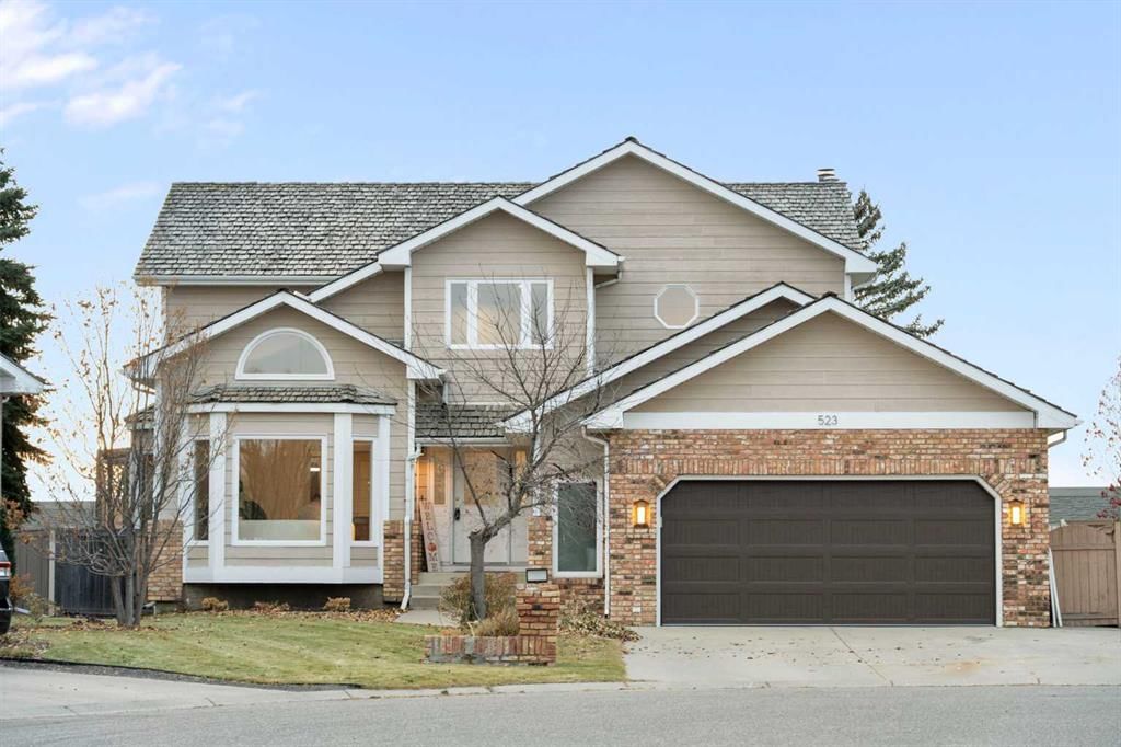 523 Woodbriar Place SW, Calgary — photo 2 of 50