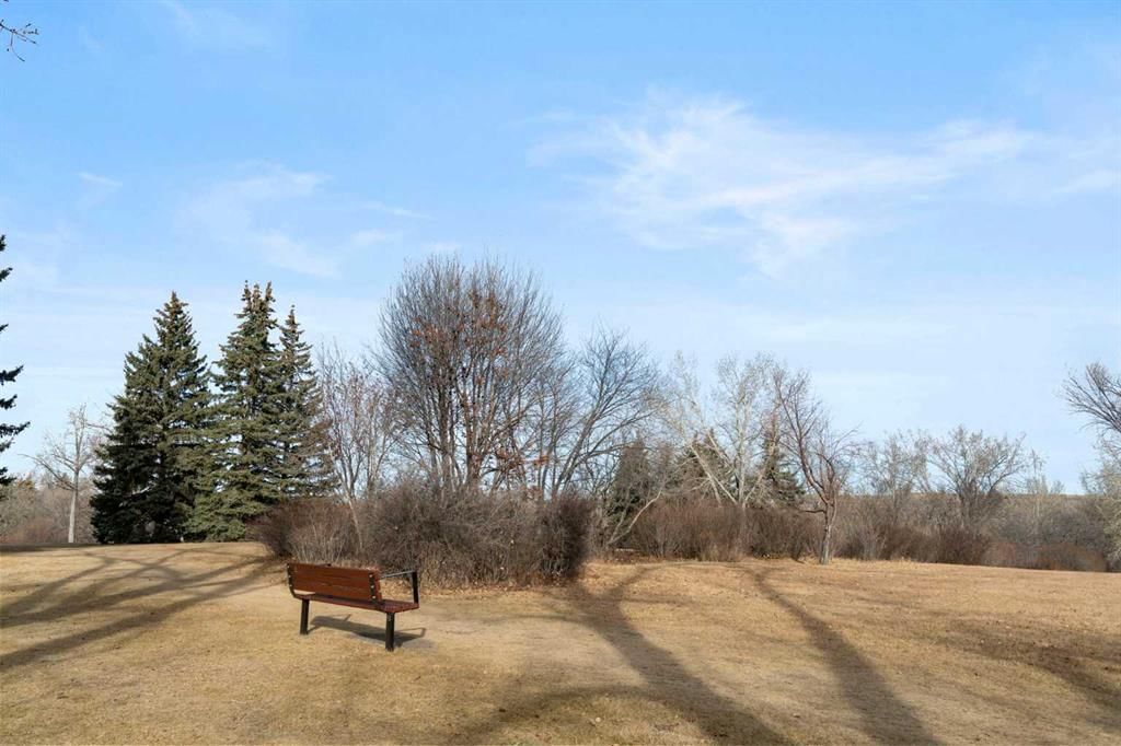 2827 Canmore Road NW, Calgary — photo 2 of 50