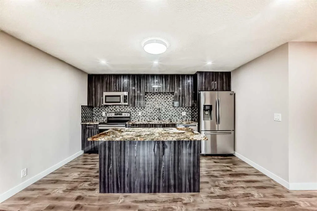 1835 42 Street SE, Calgary — photo 5 of 33