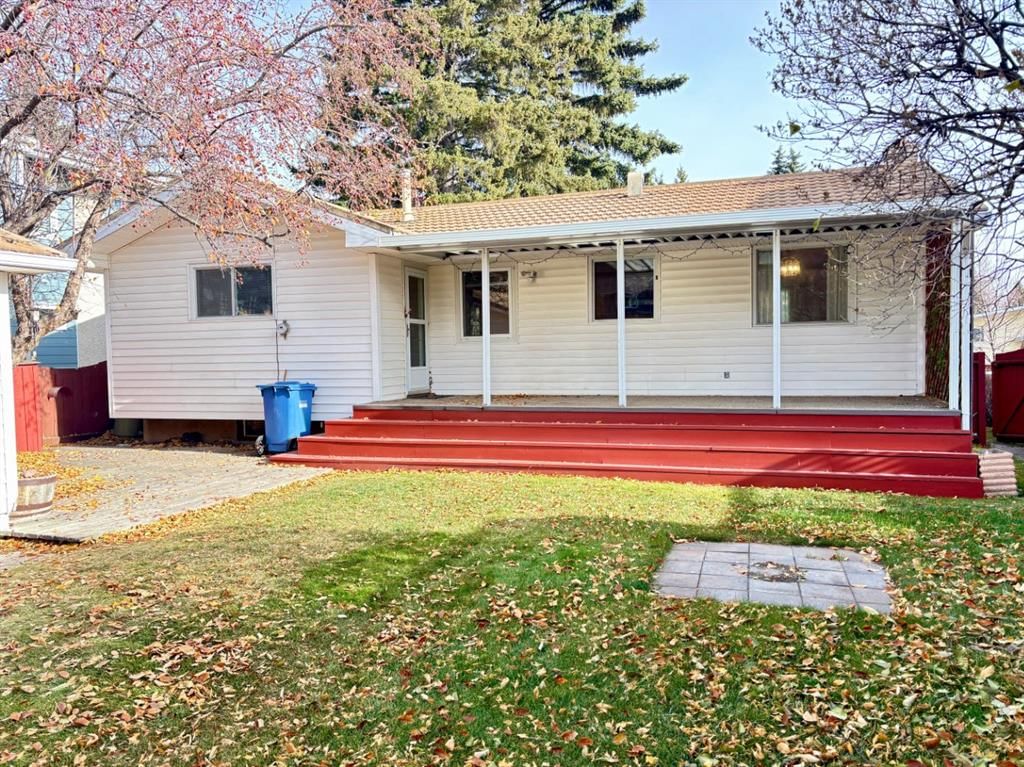 1320 Southbow Place SW, Calgary — photo 3 of 40