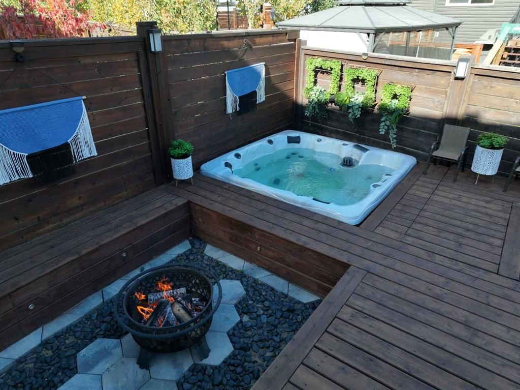839 seton Circle SE, Calgary — photo 4 of 50