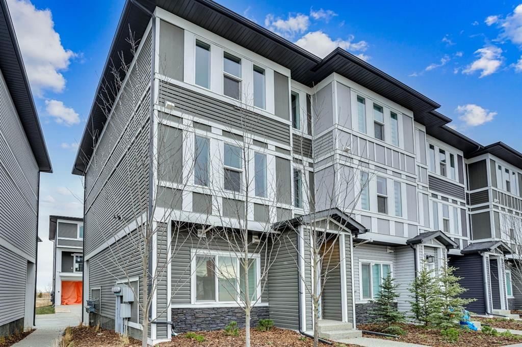 178 Belmont Street SW, Calgary — photo 2 of 37