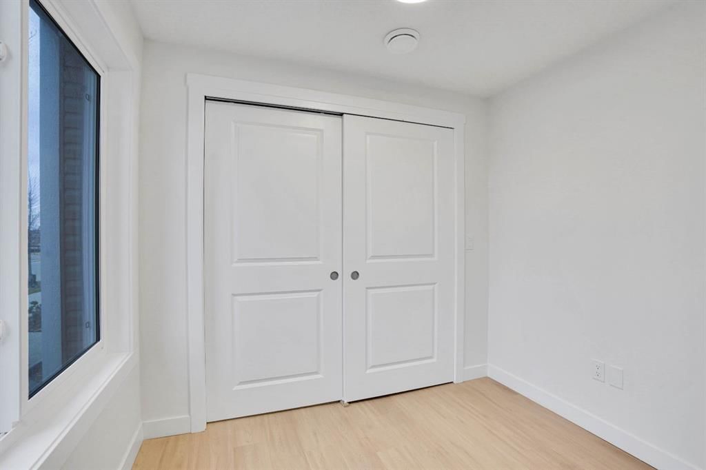 178 Belmont Street SW, Calgary — photo 4 of 37