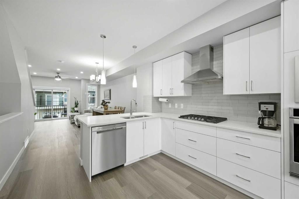 908 Sage Hill Grove NW, Calgary — photo 3 of 44